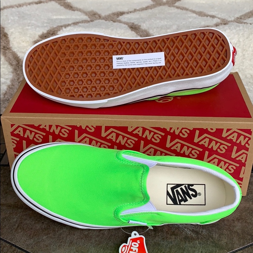 VANS CLASSIC SLIP ON NEON Green Gecko/True White - Picture 5 of 16